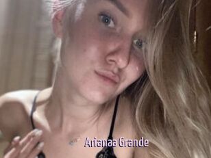 Arianaa_Grande