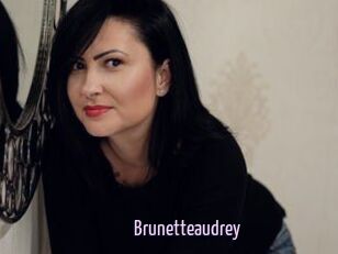 Brunetteaudrey