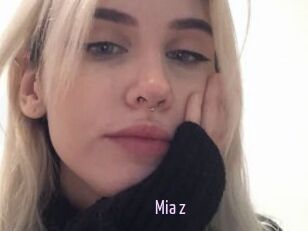 Mia_z