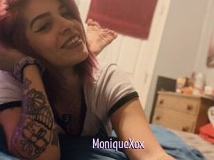 MoniqueXox