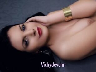 Vickydevonn